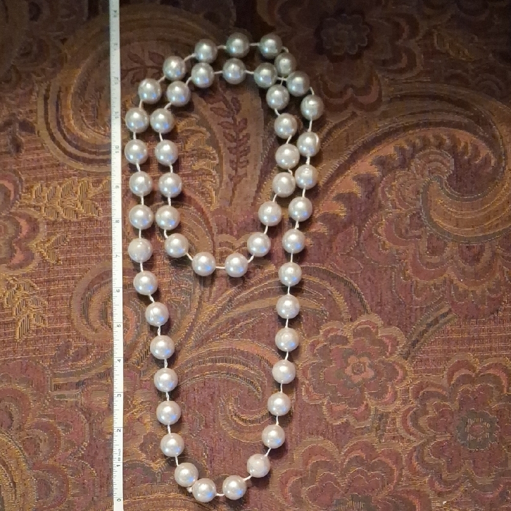 Elegant Pearl Necklace